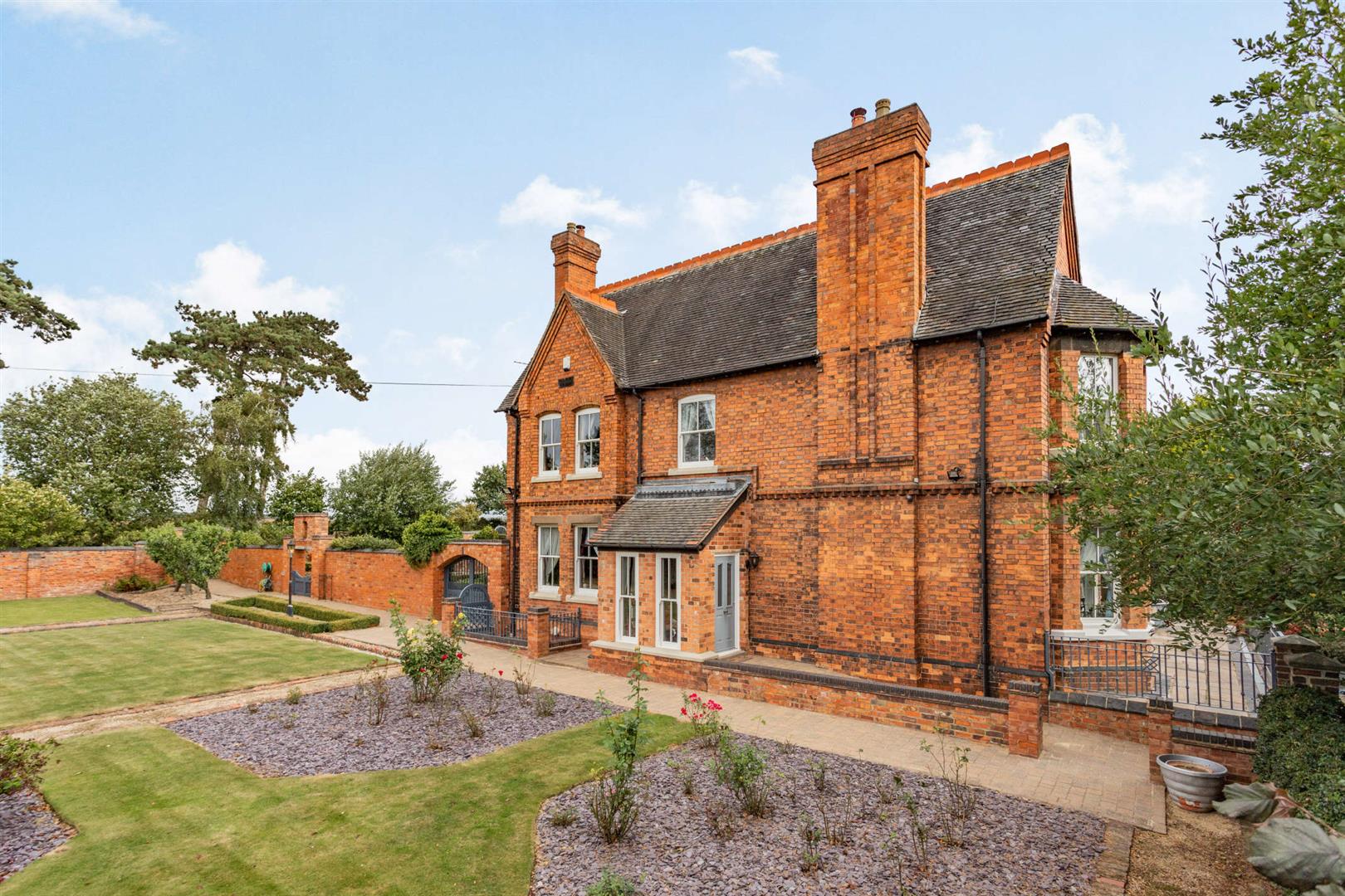 High End Properties • Sutton Coldfield • Aston Knowles